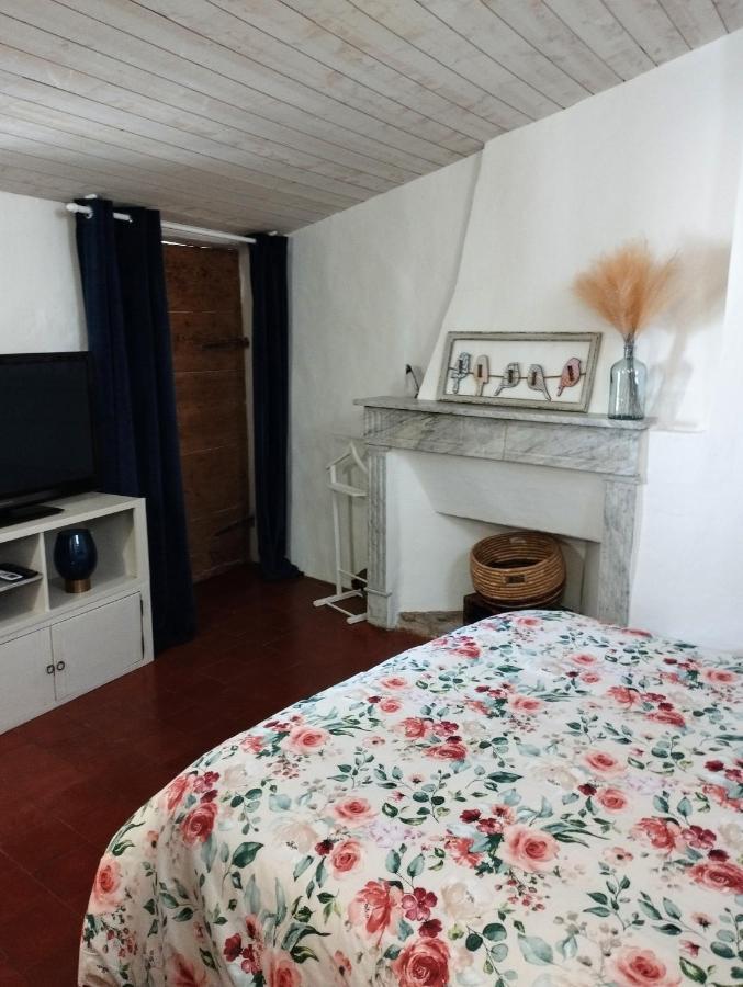Chez Les Filles Bed & Breakfast Dions Ngoại thất bức ảnh