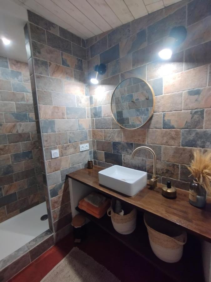 Chez Les Filles Bed & Breakfast Dions Ngoại thất bức ảnh