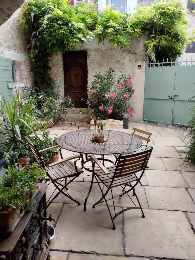 Chez Les Filles Bed & Breakfast Dions Ngoại thất bức ảnh
